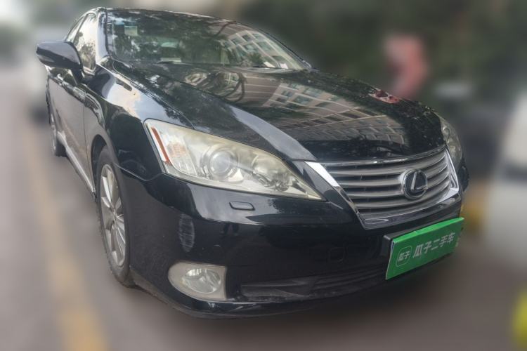 Used Lexus ES 2010 240 Luxury Edition Front Right 45 Deg