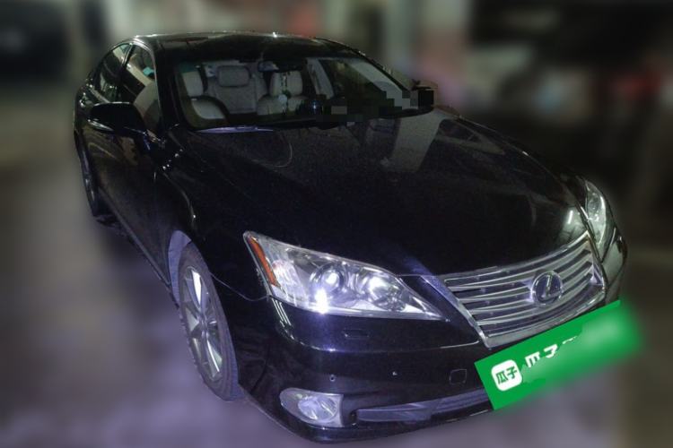 Used Lexus ES 2010 240 Luxury Edition Front Right 45 Deg
