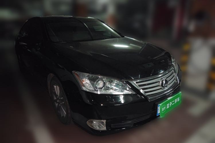 Used Lexus ES 2010 240 Luxury Edition Front Right 45 Deg