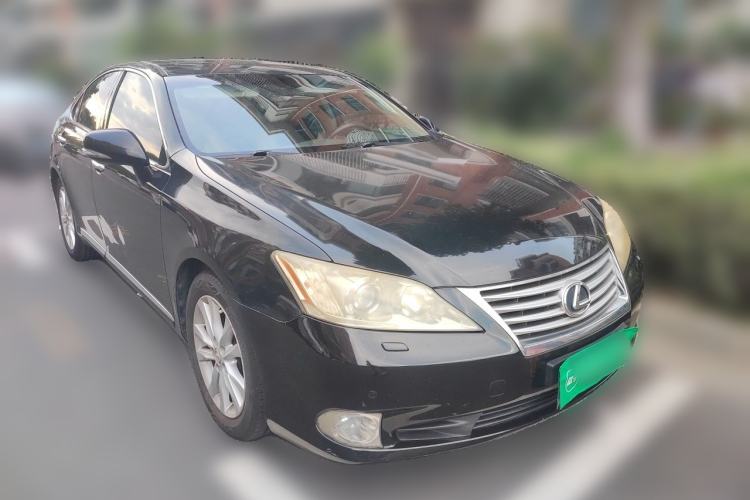 Used Lexus ES 2010 240 Elegant Edition Front Right 45 Deg