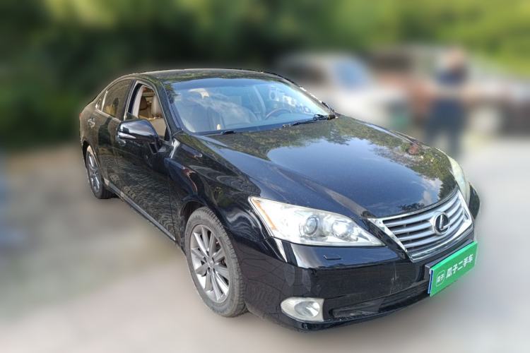 Used Lexus ES 2010 350 Elegant Edition Front Right 45 Deg