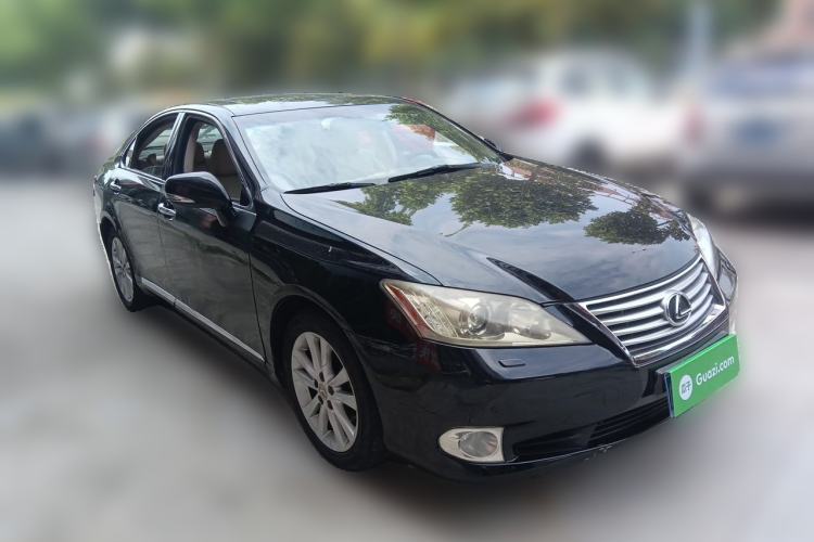 Used Lexus ES 2010 240 Elegant Edition Front Right 45 Deg