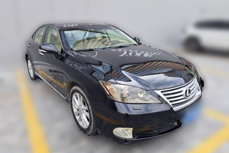 Used Lexus ES 2010 240 Elegant Edition Front Right 45 Deg