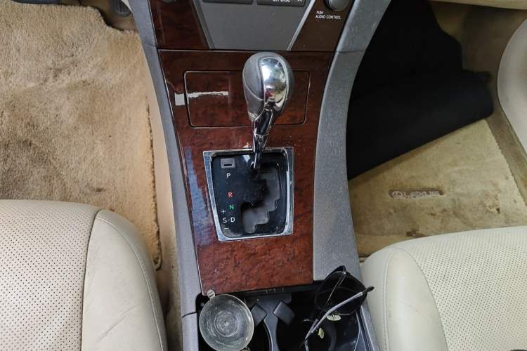 Used Lexus ES 2010 240 Elegant Edition Gear Lever