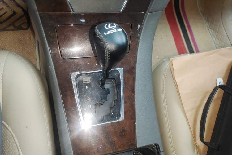 Used Lexus ES 2010 240 Elegant Edition Gear Lever
