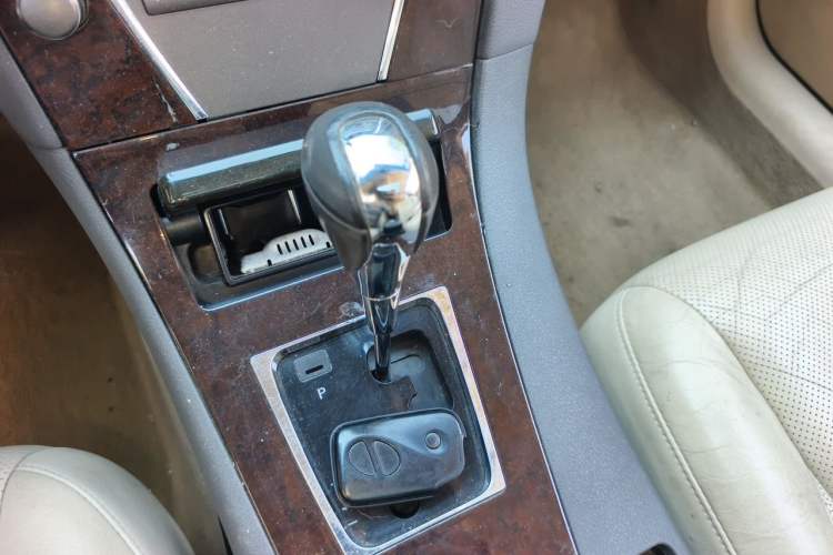 Used Lexus ES 2010 240 Elegant Edition Gear Lever