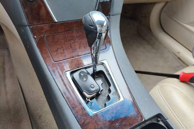 Used Lexus ES 2010 240 Elegant Edition Gear Lever