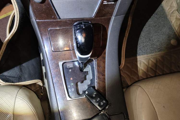 Used Lexus ES 2010 240 Elegant Edition Gear Lever