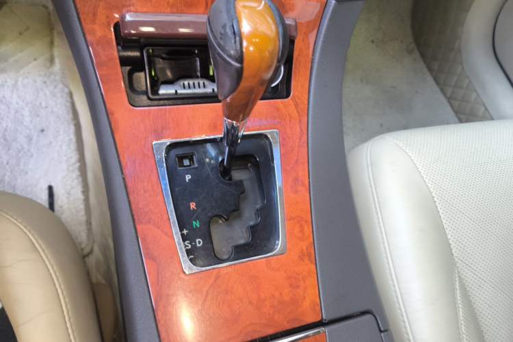 Used Lexus ES 2010 240 Luxury Edition Gear Lever