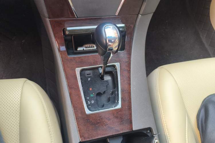 Used Lexus ES 2010 240 Elegant Edition Gear Lever