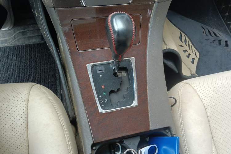 Used Lexus ES 2010 240 Elegant Edition Gear Lever