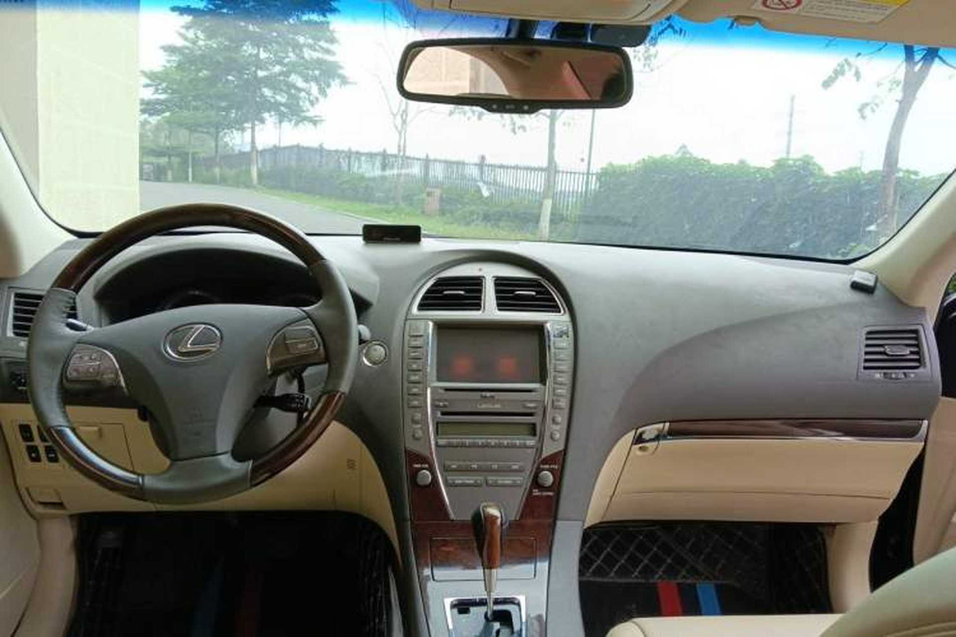 Used Lexus ES 2010 350 Elegant Edition Headliner