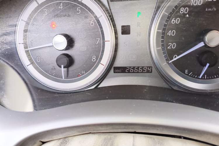 Used Lexus ES 2010 240 Elegant Edition Odometer Close Up