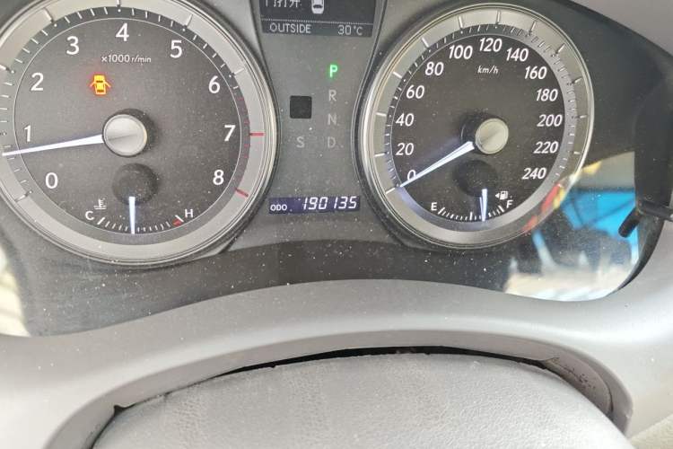 Used Lexus ES 2010 240 Elegant Edition Odometer Close Up