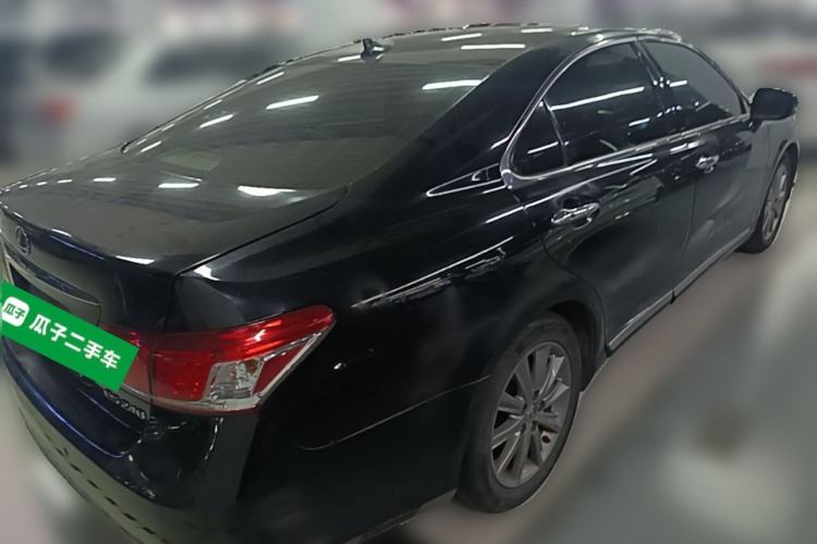 Used Lexus ES 2010 240 Luxury Edition Rear Right 45 Deg