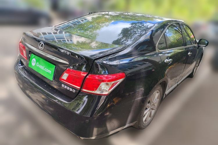 Used Lexus ES 2010 350 Elegant Edition Rear Right 45 Deg