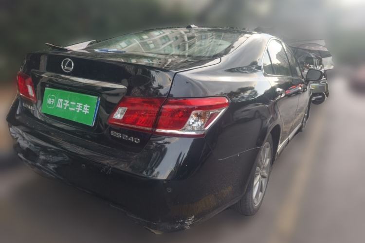 Used Lexus ES 2010 240 Luxury Edition Rear Right 45 Deg