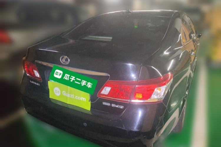 Used Lexus ES 2010 240 Luxury Edition Rear Right 45 Deg