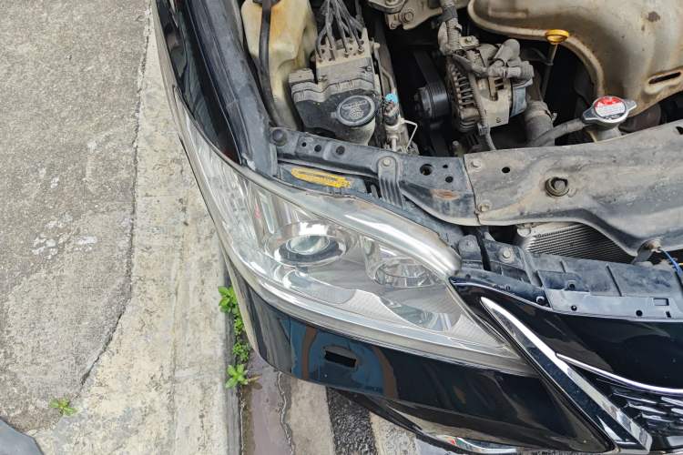 Used Lexus ES 2010 240 Elegant Edition Right Front Headlight