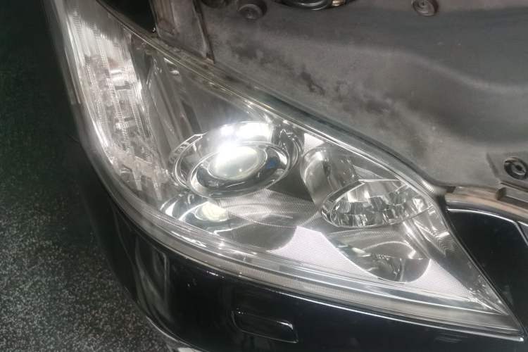 Used Lexus ES 2010 240 Elegant Edition Right Front Headlight