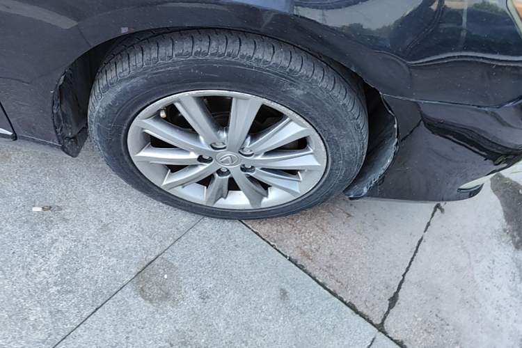 Used Lexus ES 2010 240 Luxury Edition Right Front Wheel Hub
