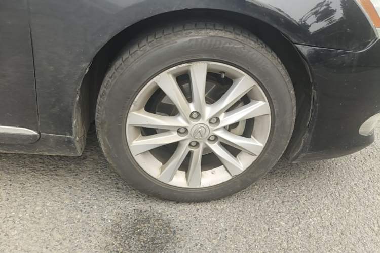 Used Lexus ES 2010 240 Elegant Edition Right Front Wheel Hub