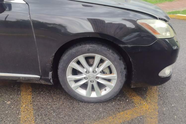 Used Lexus ES 2010 240 Elegant Edition Right Front Wheel Hub