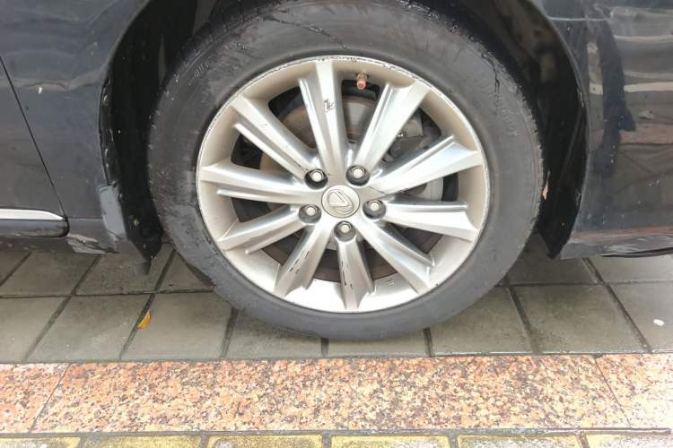 Used Lexus ES 2010 240 Luxury Edition Right Front Wheel Hub