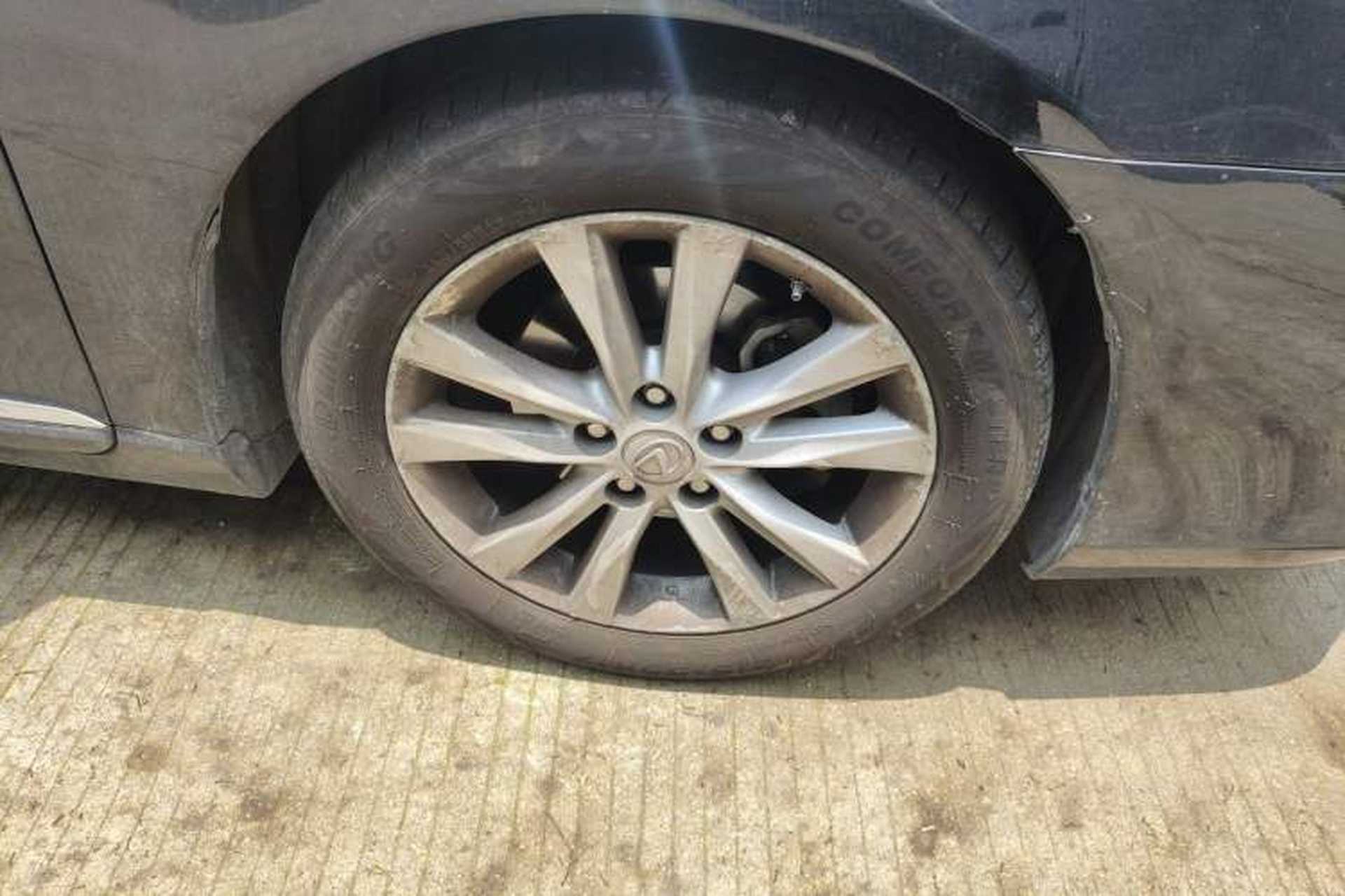 Used Lexus ES 2010 240 Elegant Edition Right Front Wheel Hub