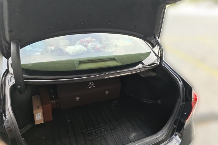 Used Lexus ES 2010 240 Elegant Edition Trunk