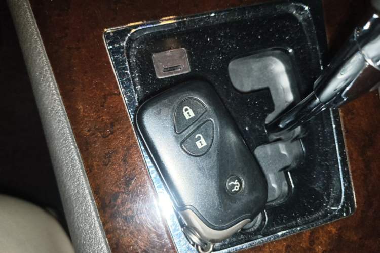Used Lexus ES 2010 240 Elegant Edition Vehicle Key
