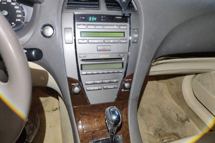 Used Lexus ES 2010 240 Elegant Edition Audio And AC Panel