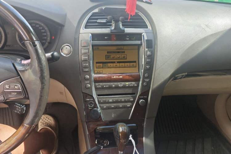 Used Lexus ES 2010 240 Luxury Edition Audio And AC Panel