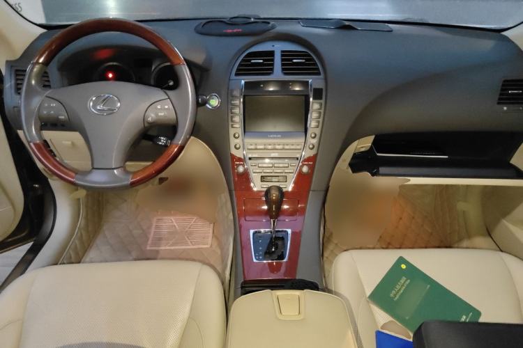 Used Lexus ES 2010 350 Prestige Edition Center Console