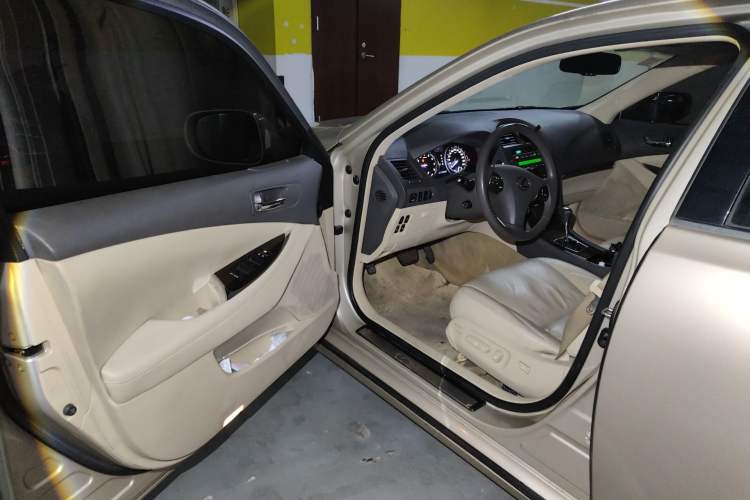 Used Lexus ES 2010 240 Elegant Edition Driver Seat