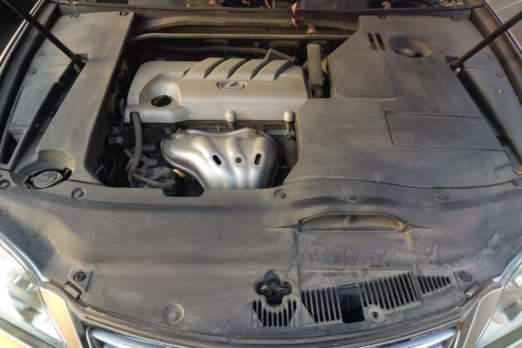 Used Lexus ES 2010 240 Elegant Edition Engine Bay