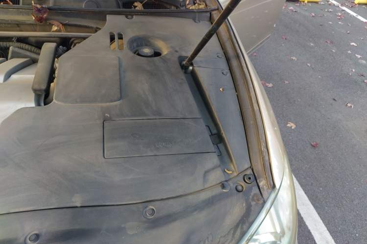 Used Lexus ES 2010 240 Elegant Edition Engine Bay Left
