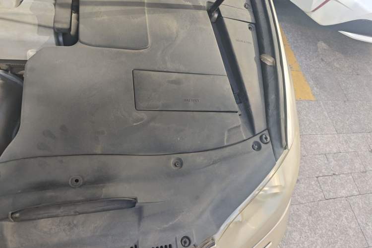 Used Lexus ES 2010 240 Luxury Edition Engine Bay Left