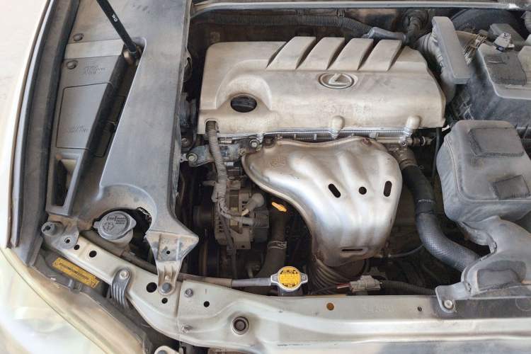 Used Lexus ES 2010 240 Luxury Edition Engine Bay Right