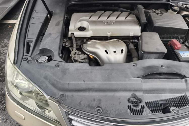 Used Lexus ES 2010 240 Elegant Edition Engine Bay Right