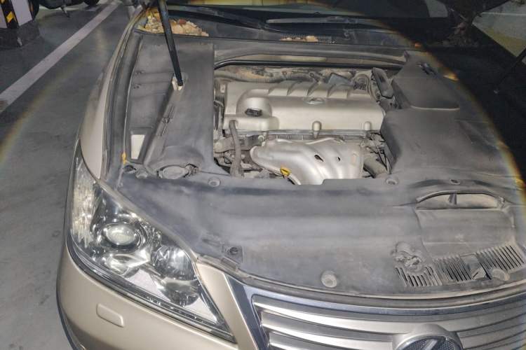 Used Lexus ES 2010 240 Elegant Edition Engine Bay Right