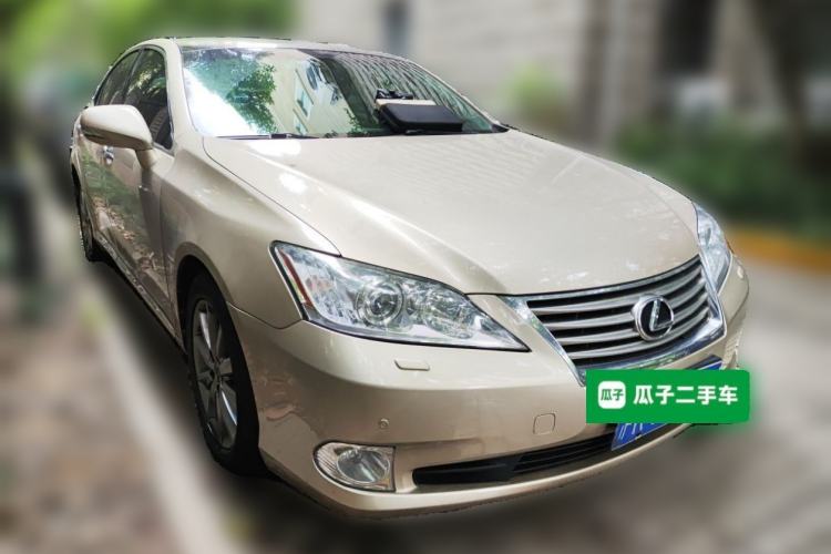 Used Lexus ES 2010 350 Elegant Edition Front Right 45 Deg