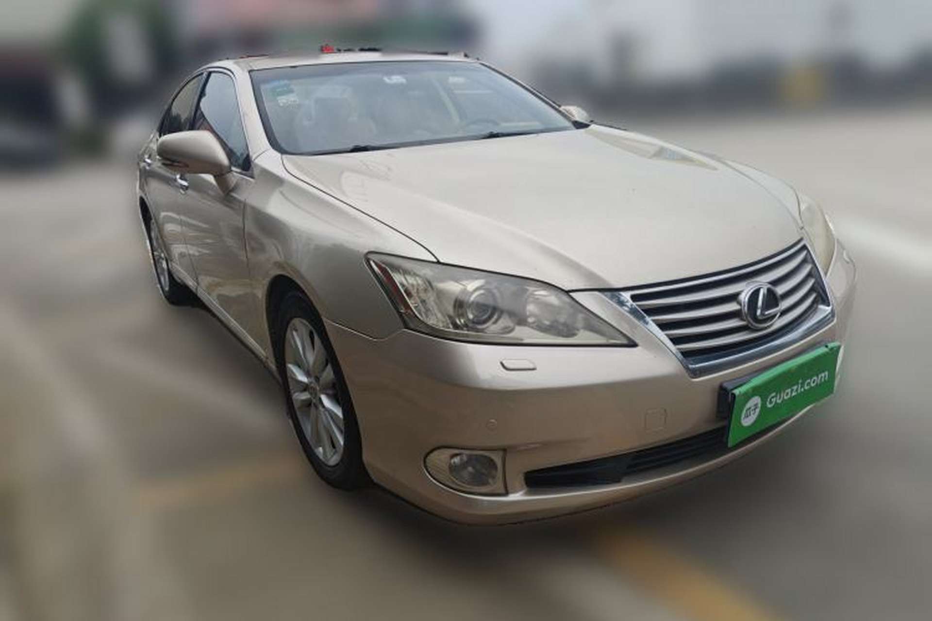 Used Lexus ES 2010 240 Elegant Edition Front Right 45 Deg