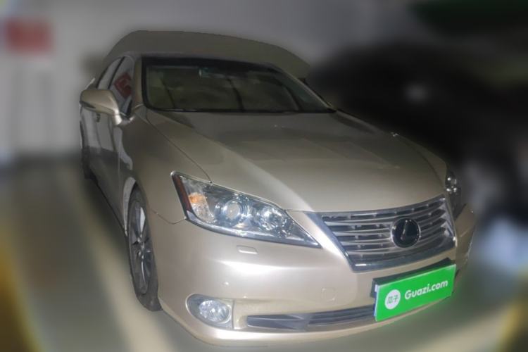 Used Lexus ES 2010 350 Prestige Edition Front Right 45 Deg