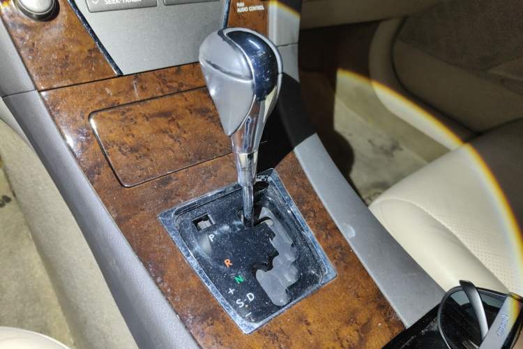 Used Lexus ES 2010 240 Elegant Edition Gear Lever
