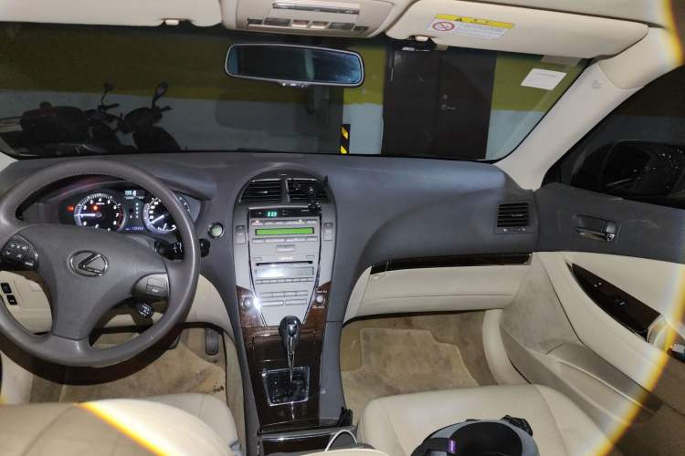 Used Lexus ES 2010 240 Elegant Edition Headliner