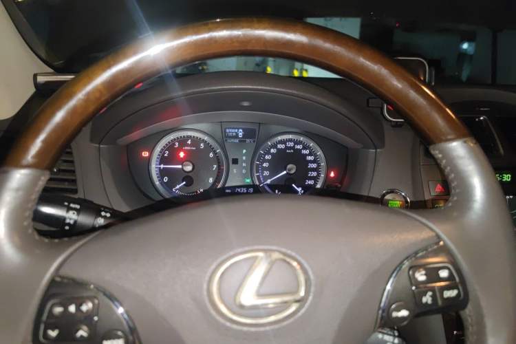 Used Lexus ES 2010 350 Prestige Edition Instrument Cluster