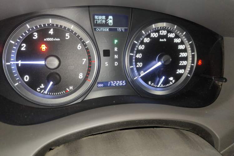 Used Lexus ES 2010 240 Elegant Edition Odometer Close Up