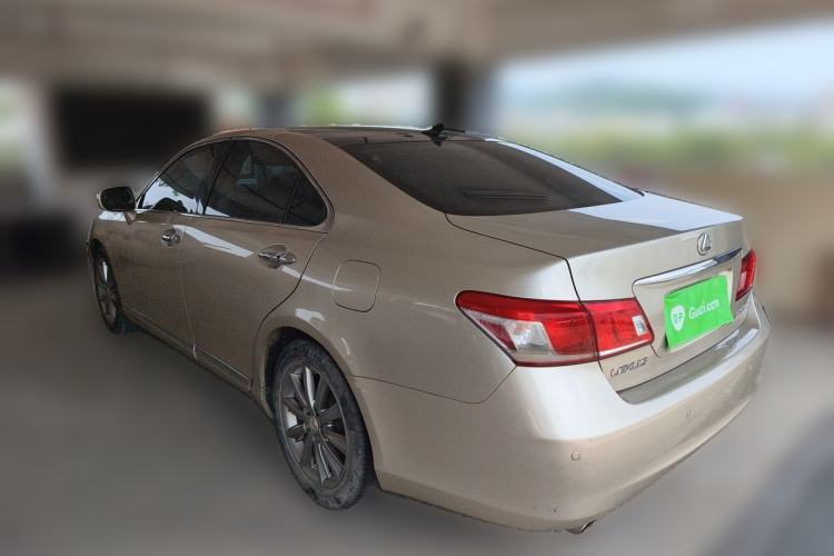 Used Lexus ES 2010 240 Luxury Edition Rear Left 45 Deg