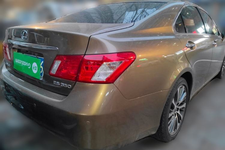 Used Lexus ES 2010 350 Prestige Edition Rear Right 45 Deg